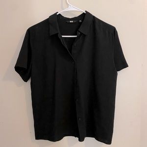 UNIQLO short sleeve button down